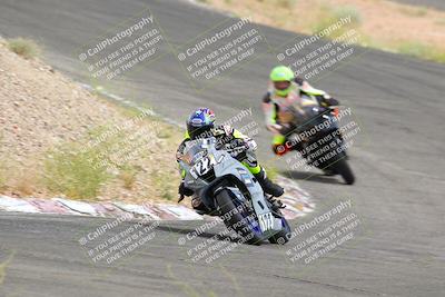 media/Jun-04-2022-WERA (Sat) [[b852bbbd55]]/Race 9 LW Twins Superbike V6 LW D Superstock/